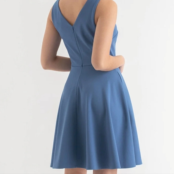 Iconic Crepe Fit 'N Flare Dress•Ann Taylor - Picture 5 of 5